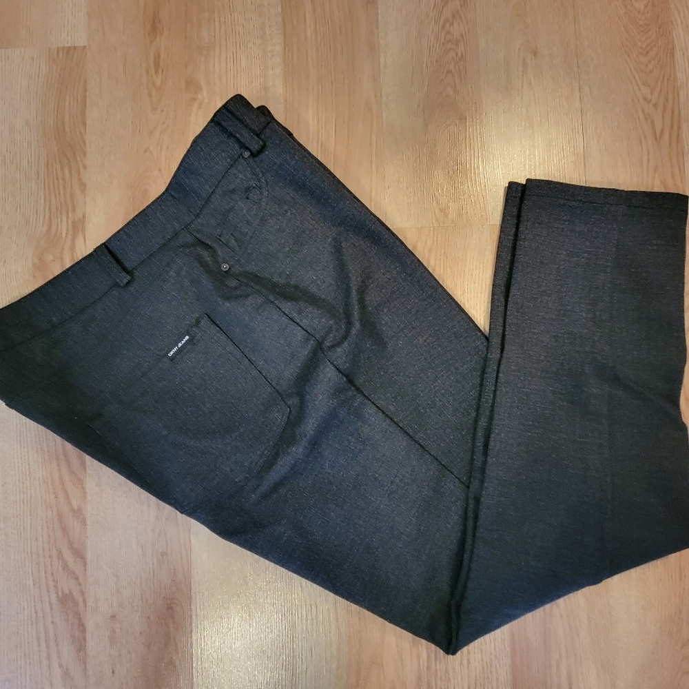 New without tags woman's 15 DKNY gray black dress slacks pants